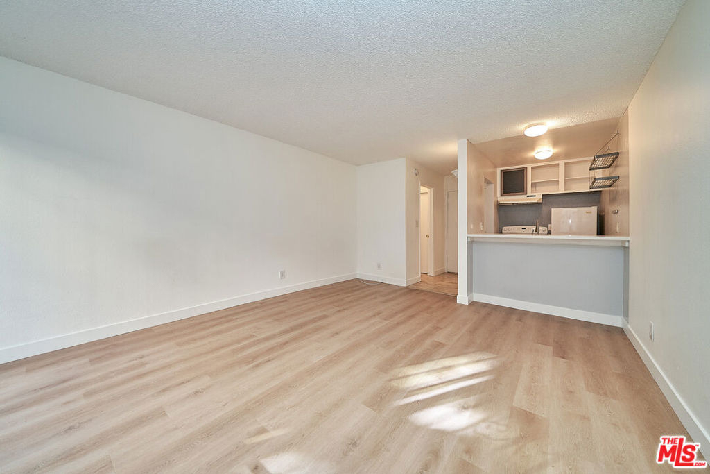 320 S Ardmore Avenue - Photo 8