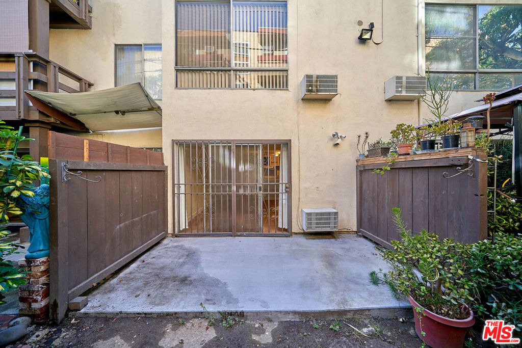 320 S Ardmore Avenue - Photo 16
