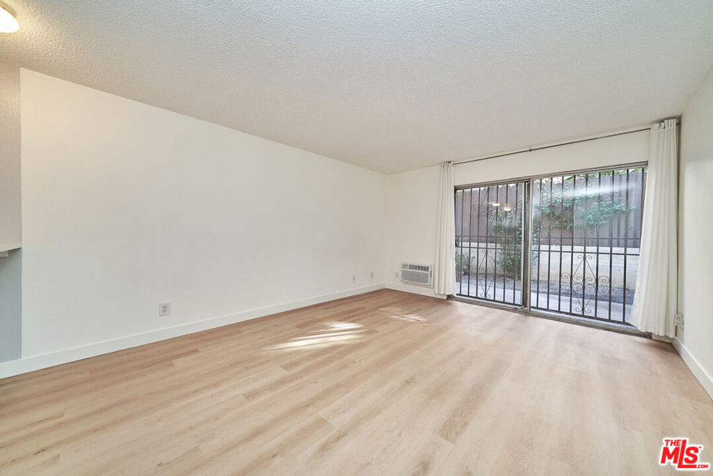 320 S Ardmore Avenue - Photo 4