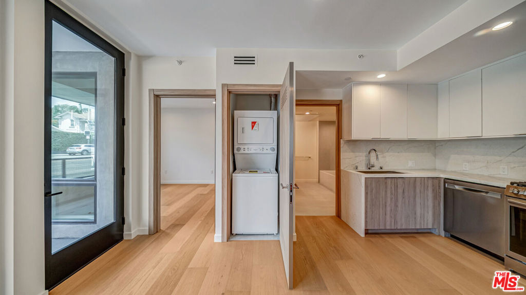 1257 N Detroit Street - Photo 3