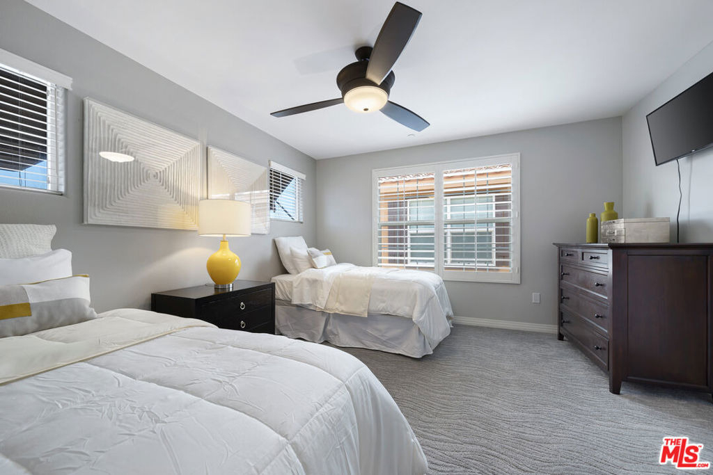80046 Silver Sage Lane - Photo 2