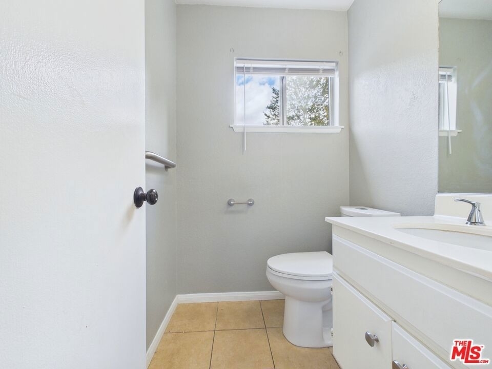 1937 Glenoaks Boulevard - Photo 14