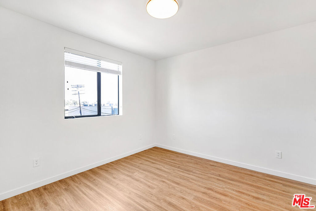 747 Lillian Way - Photo 14