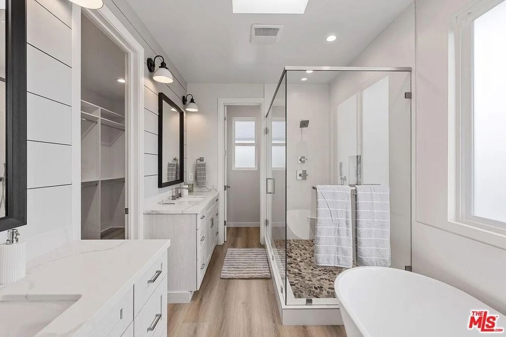 2423 Curtis Avenue - Photo 11