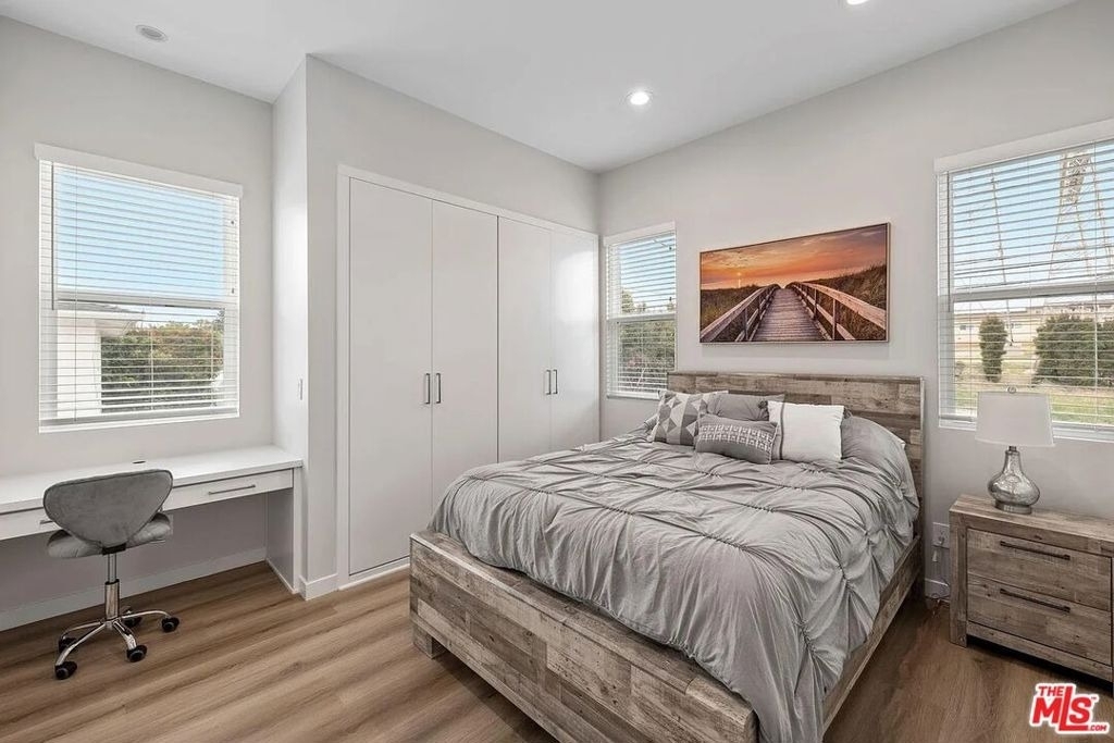 2423 Curtis Avenue - Photo 10