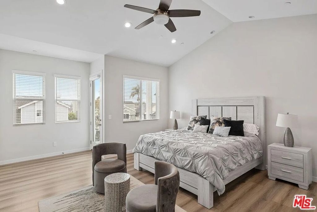 2423 Curtis Avenue - Photo 5