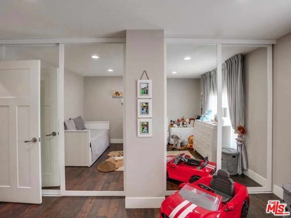 150 N Almont Drive - Photo 11