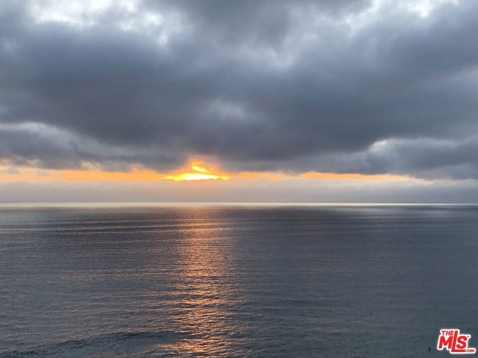 18101 Coastline Drive - Photo 34