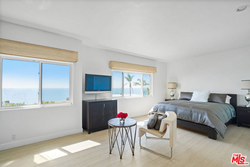 18101 Coastline Drive - Photo 15