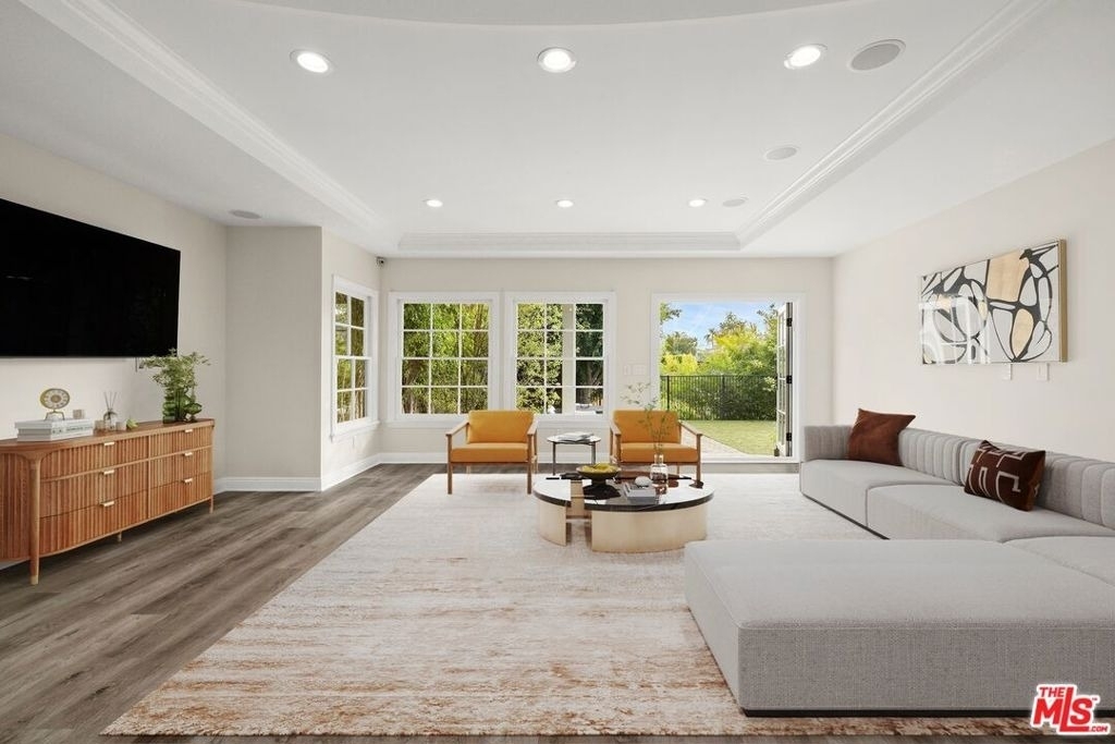 735 Thayer Avenue - Photo 6