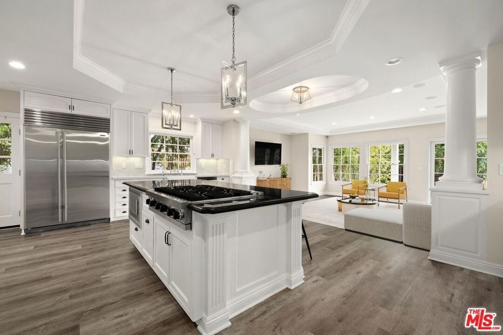735 Thayer Avenue - Photo 5