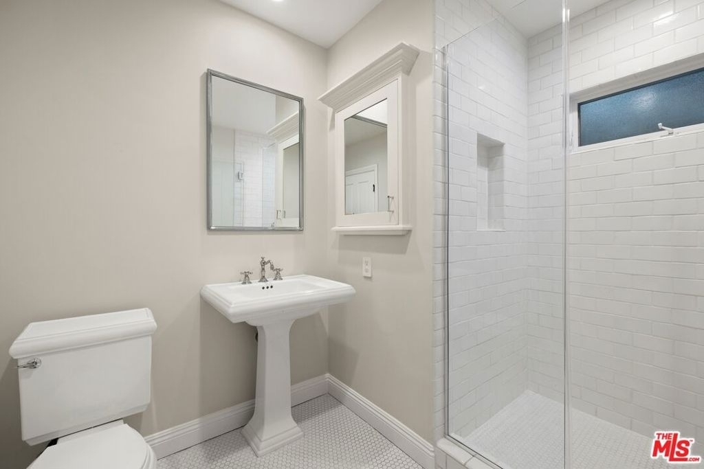 735 Thayer Avenue - Photo 16