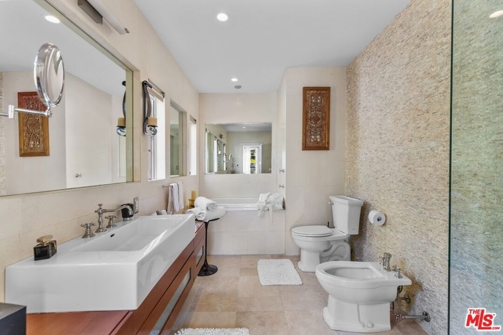 2856 Glendower Avenue - Photo 29