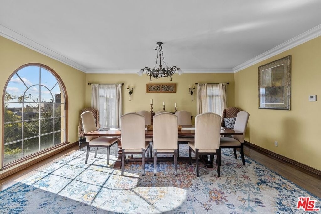 2856 Glendower Avenue - Photo 9