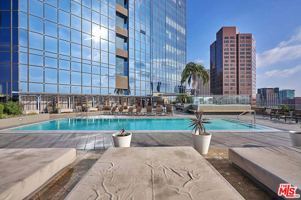 1100 Wilshire Boulevard - Photo 18