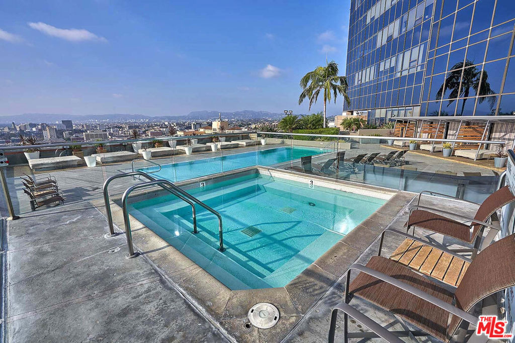1100 Wilshire Boulevard - Photo 21
