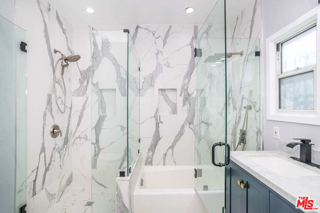 152 S Wetherly Drive - Photo 10