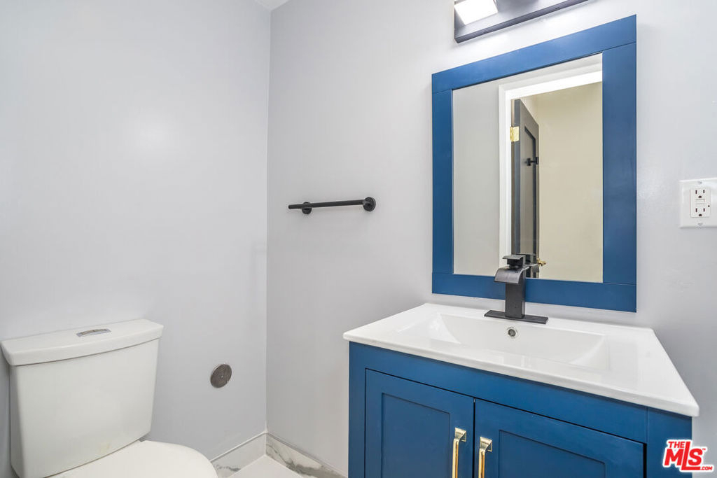 152 S Wetherly Drive - Photo 16