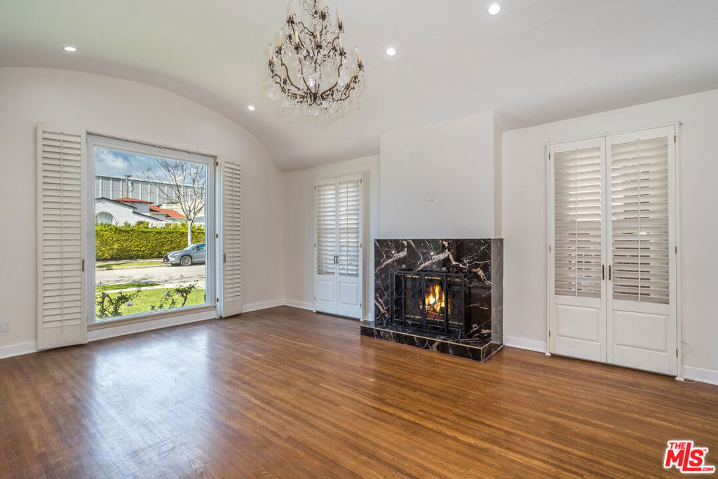 152 S Wetherly Drive - Photo 5