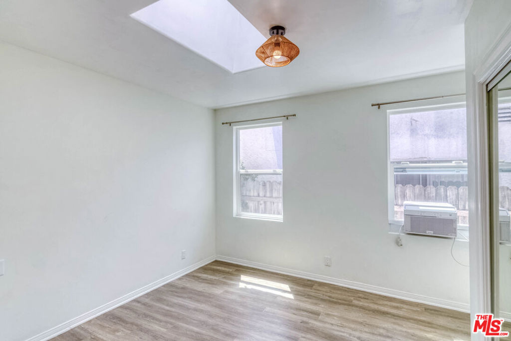 2127 Malcolm Avenue - Photo 22