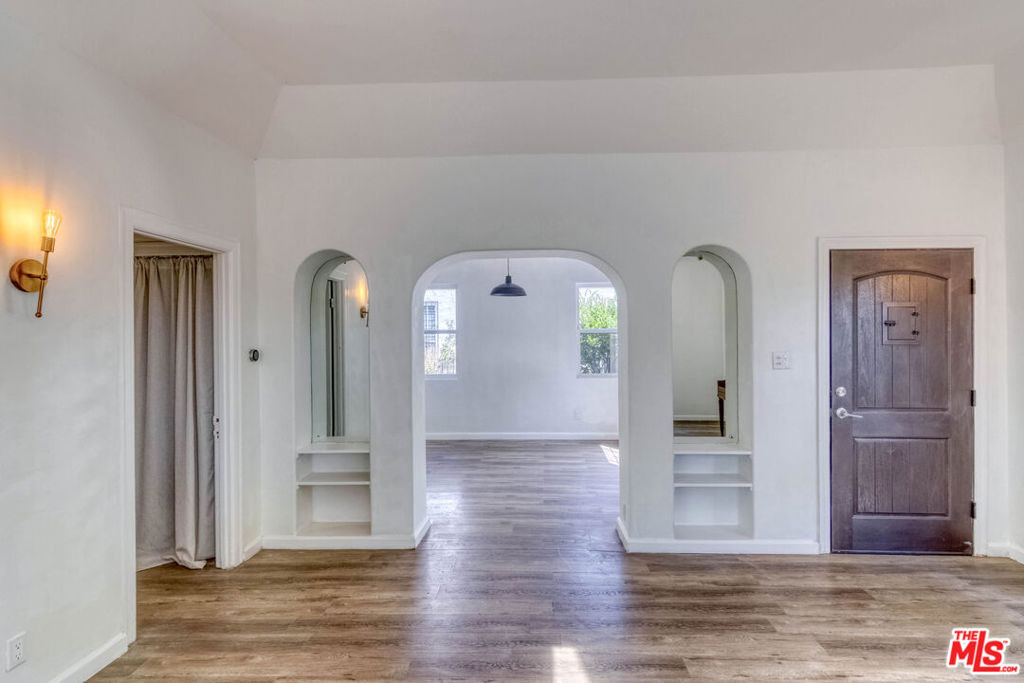 2127 Malcolm Avenue - Photo 10
