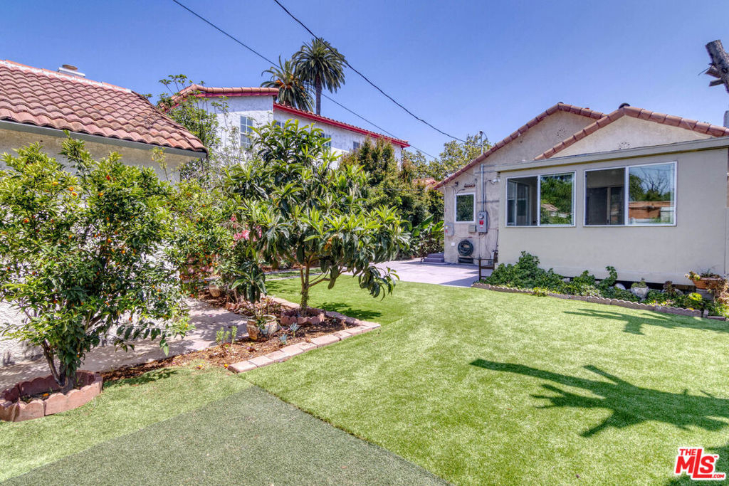 2127 Malcolm Avenue - Photo 42