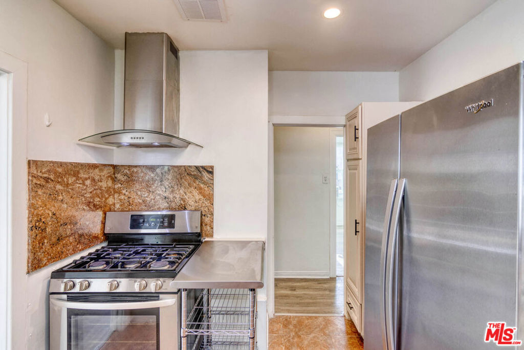 2127 Malcolm Avenue - Photo 19