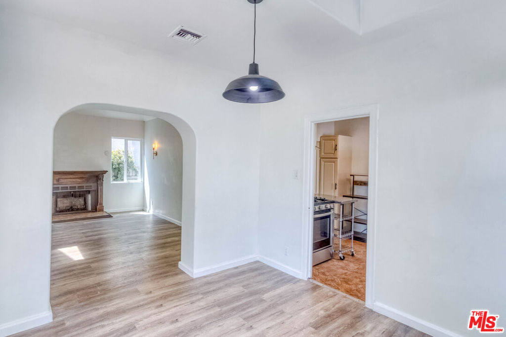 2127 Malcolm Avenue - Photo 12