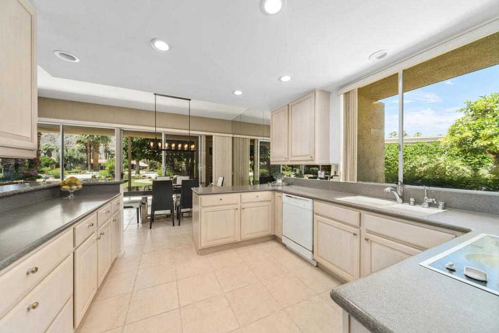 76895 Lark Drive - Photo 2