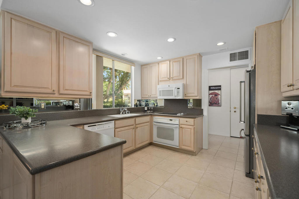 76895 Lark Drive - Photo 5