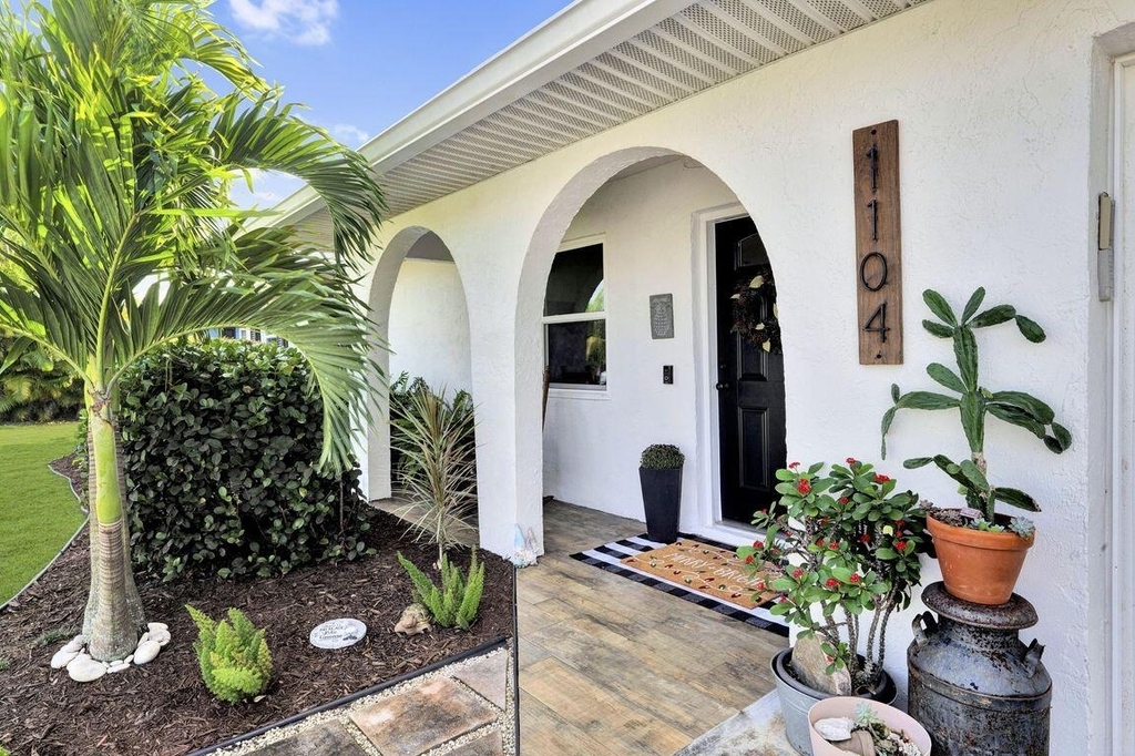 1104 Nw 12th Terrace - Photo 4