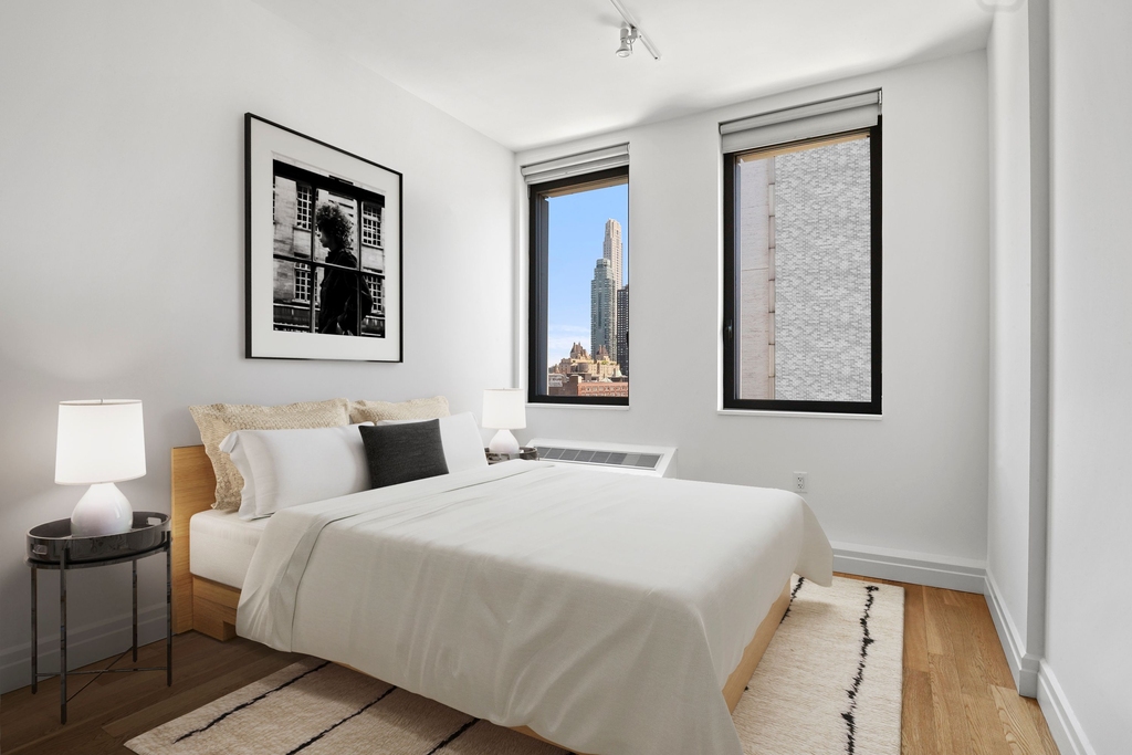550 West 54th Street - Photo 1