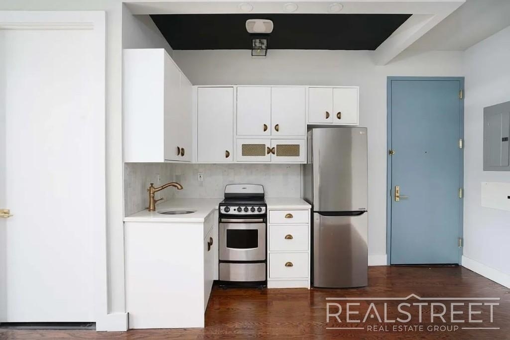 489 Washington Avenue - Photo 1