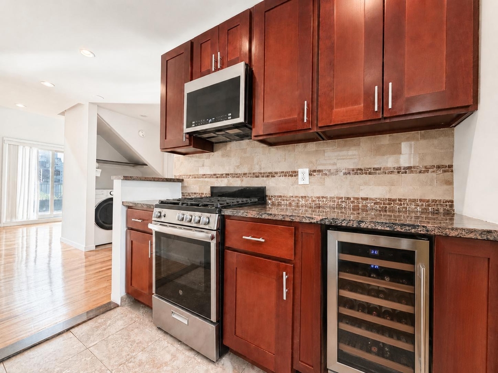 401 East 68th Street - Photo 11