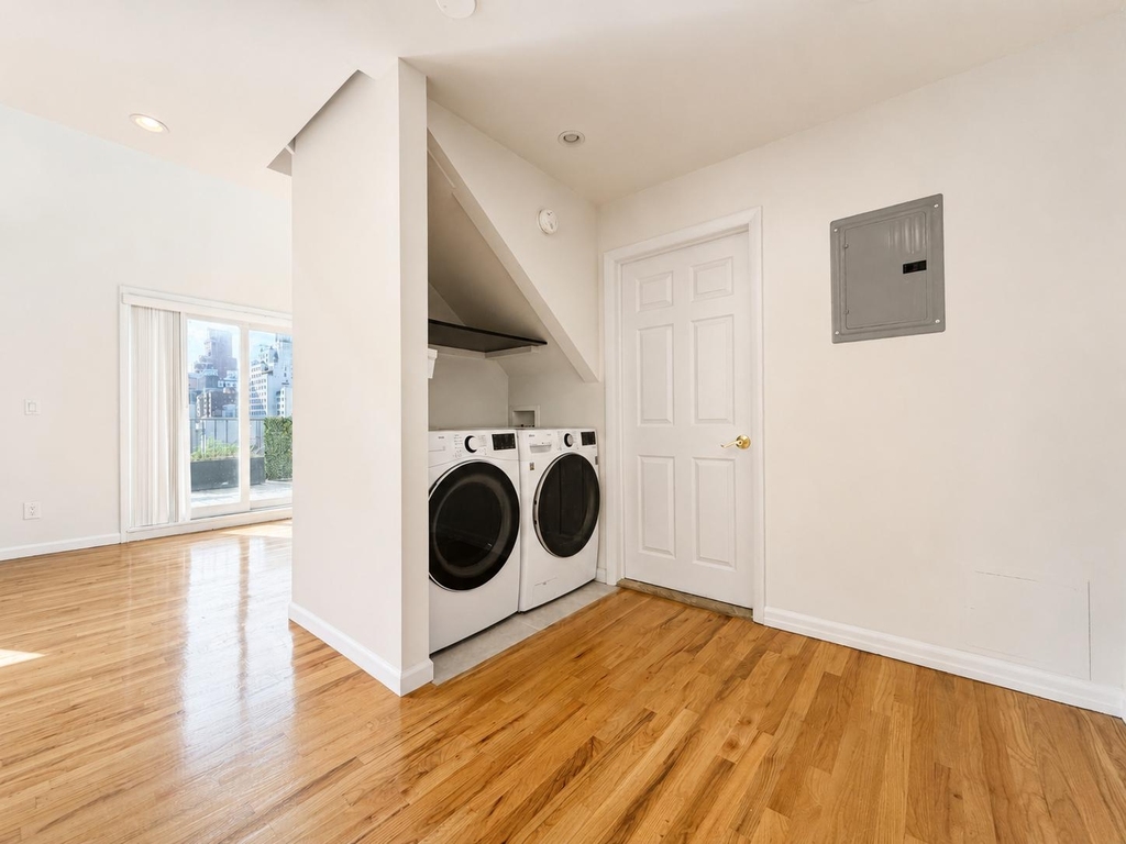 401 East 68th Street - Photo 9