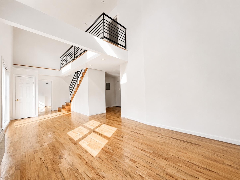 401 East 68th Street - Photo 4