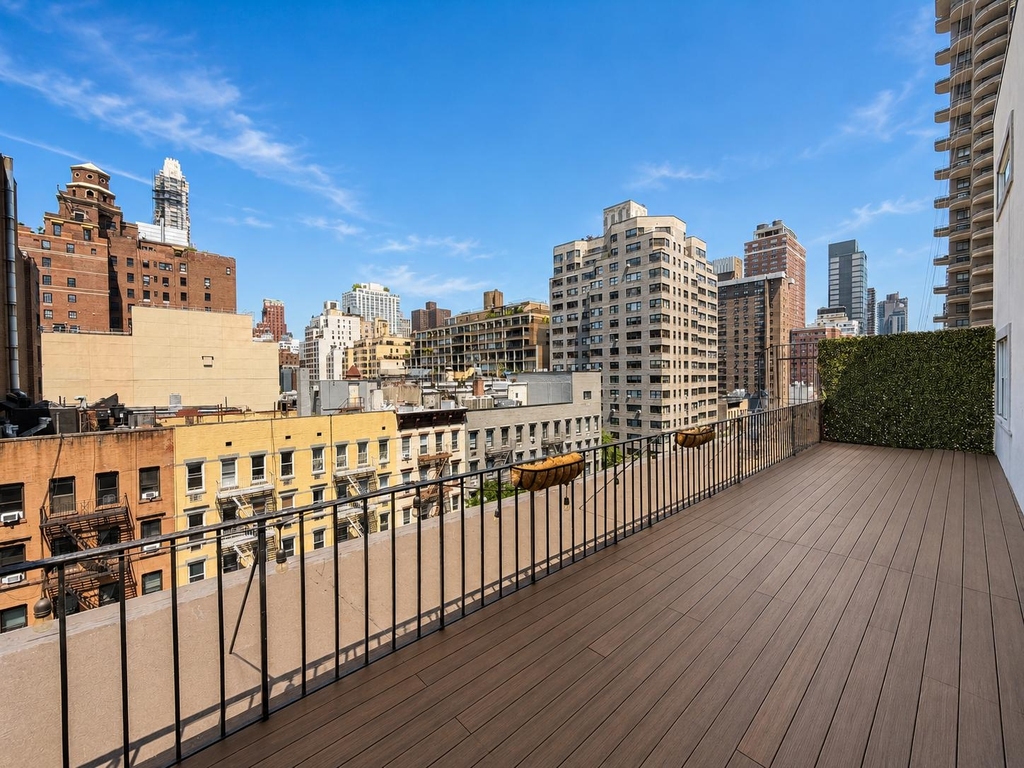 401 East 68th Street - Photo 12