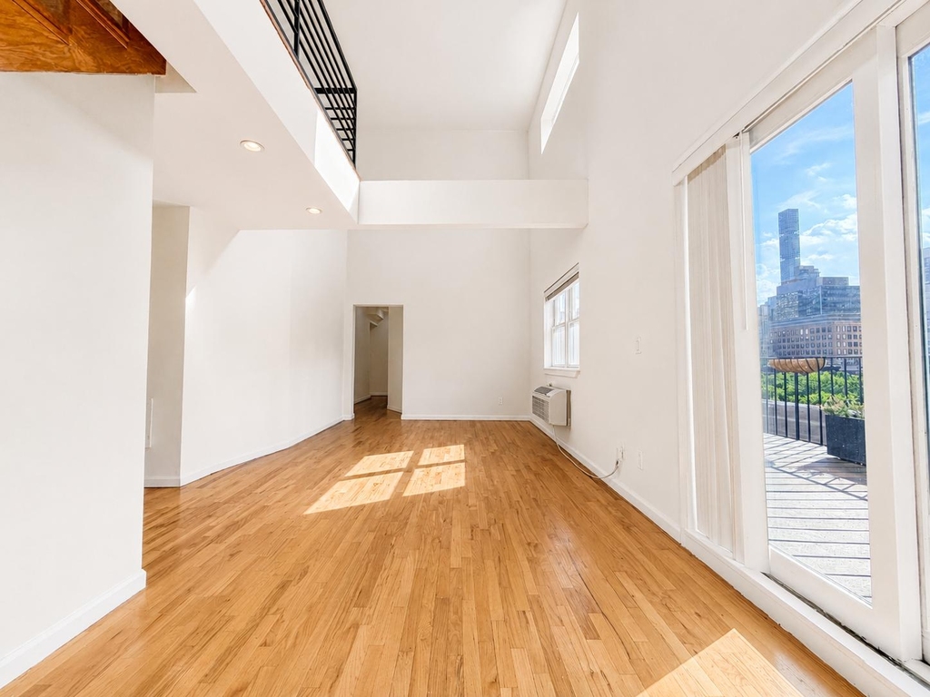 401 East 68th Street - Photo 3