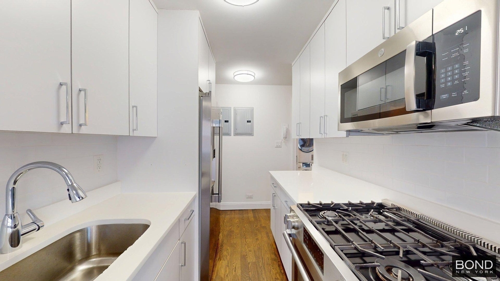 East 16th Street - Photo 1