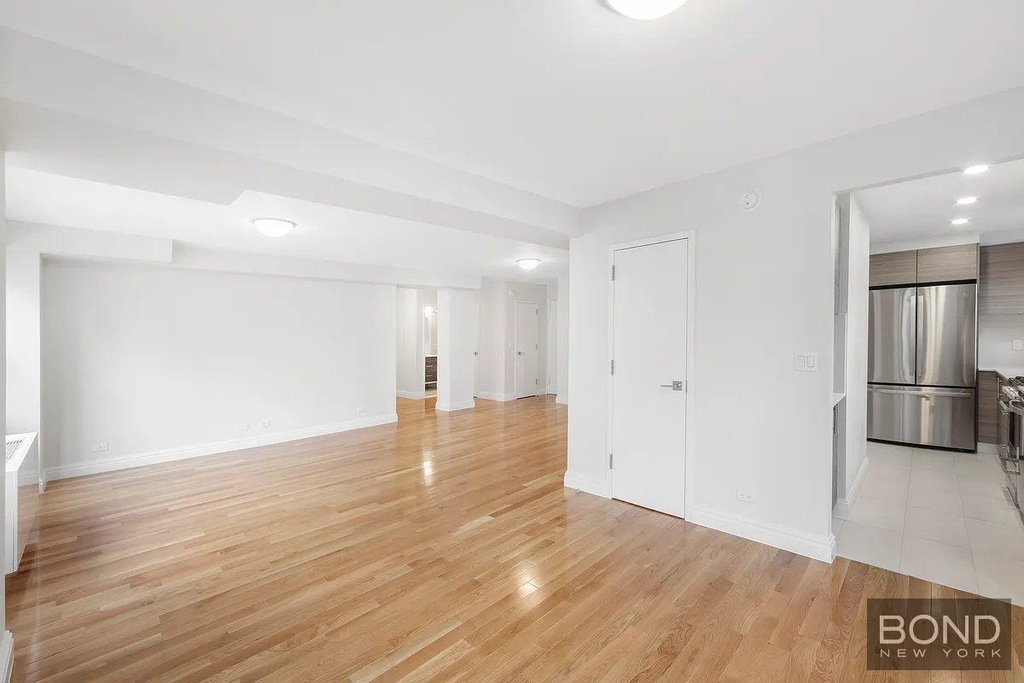 East 33rd Street - Photo 3