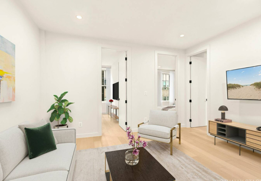 East 21st Street - Photo 4