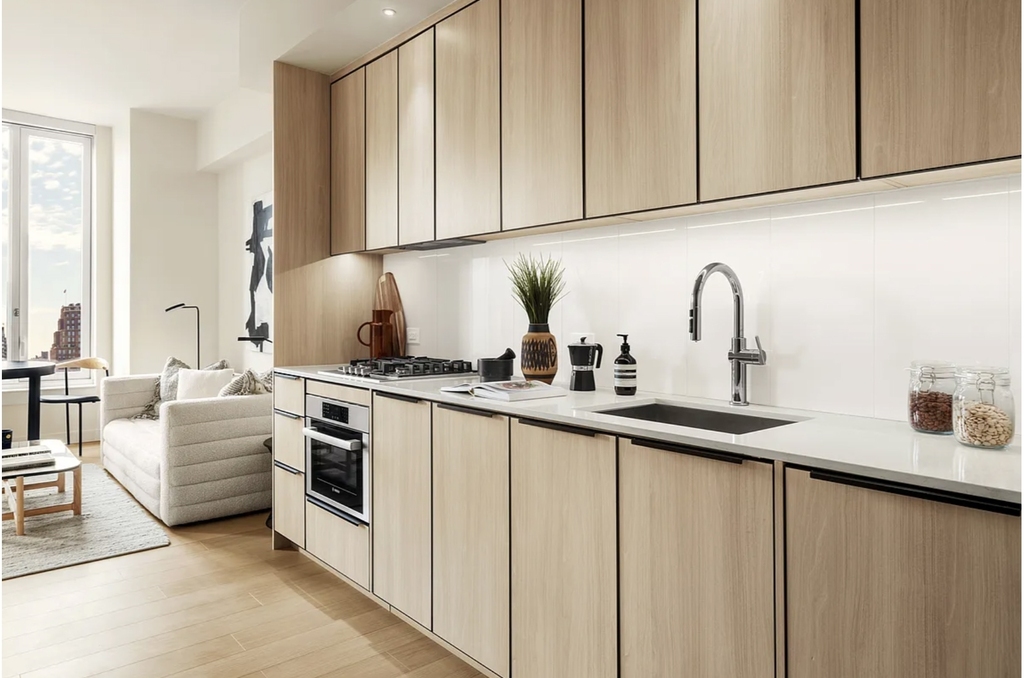 280 W 24th St - Photo 1