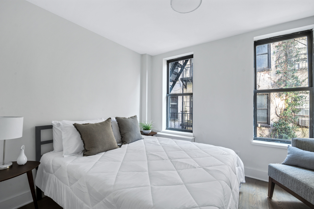 West 49th Street - Photo 3