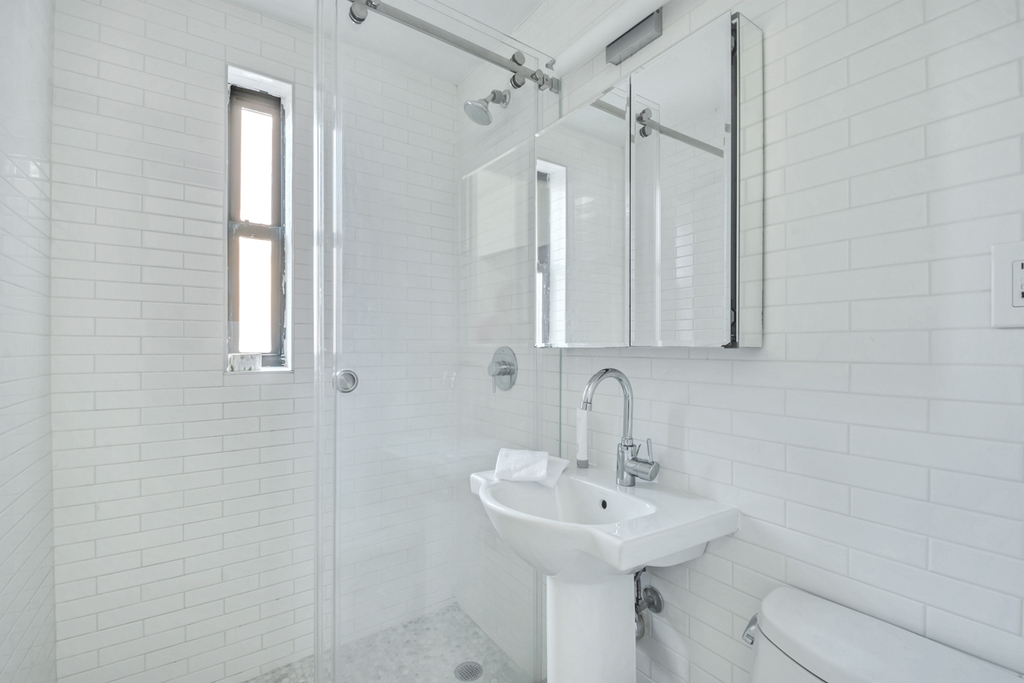 West 49th Street - Photo 4