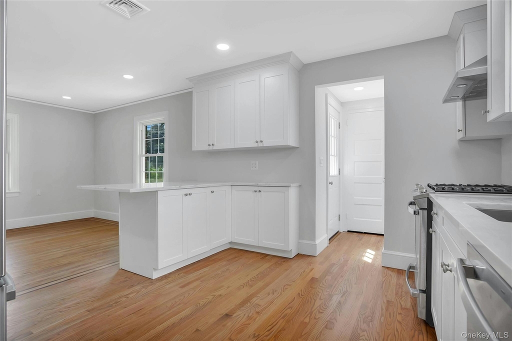92 Hillside Avenue - Photo 11