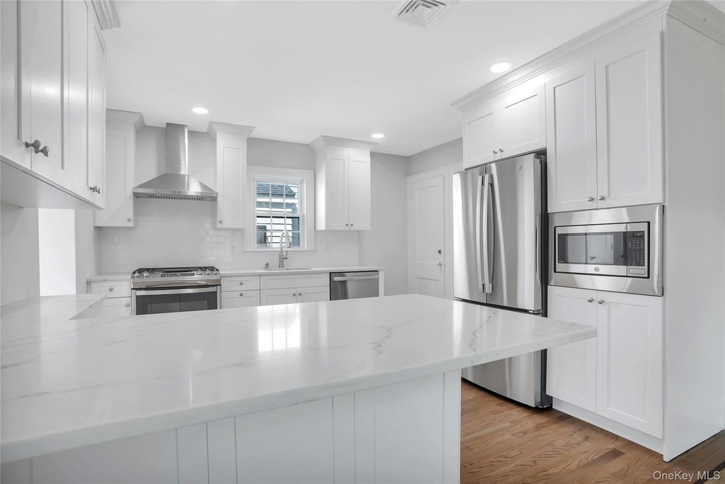 92 Hillside Avenue - Photo 10