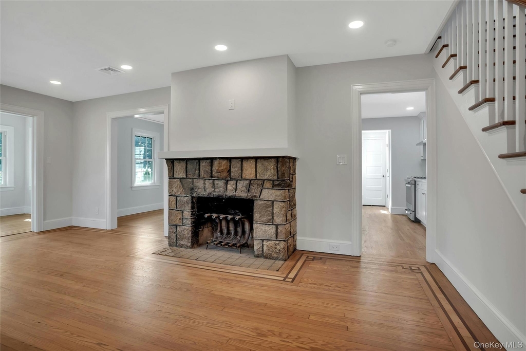 92 Hillside Avenue - Photo 2