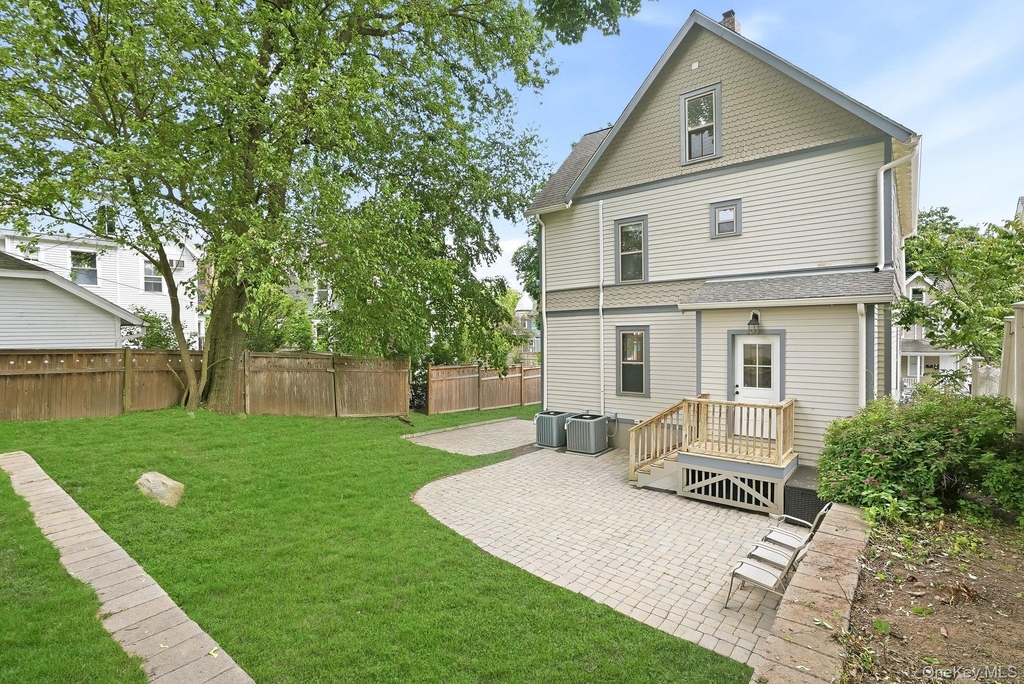 834 John Street - Photo 28