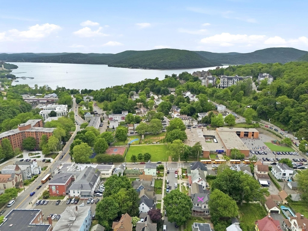 834 John Street - Photo 32
