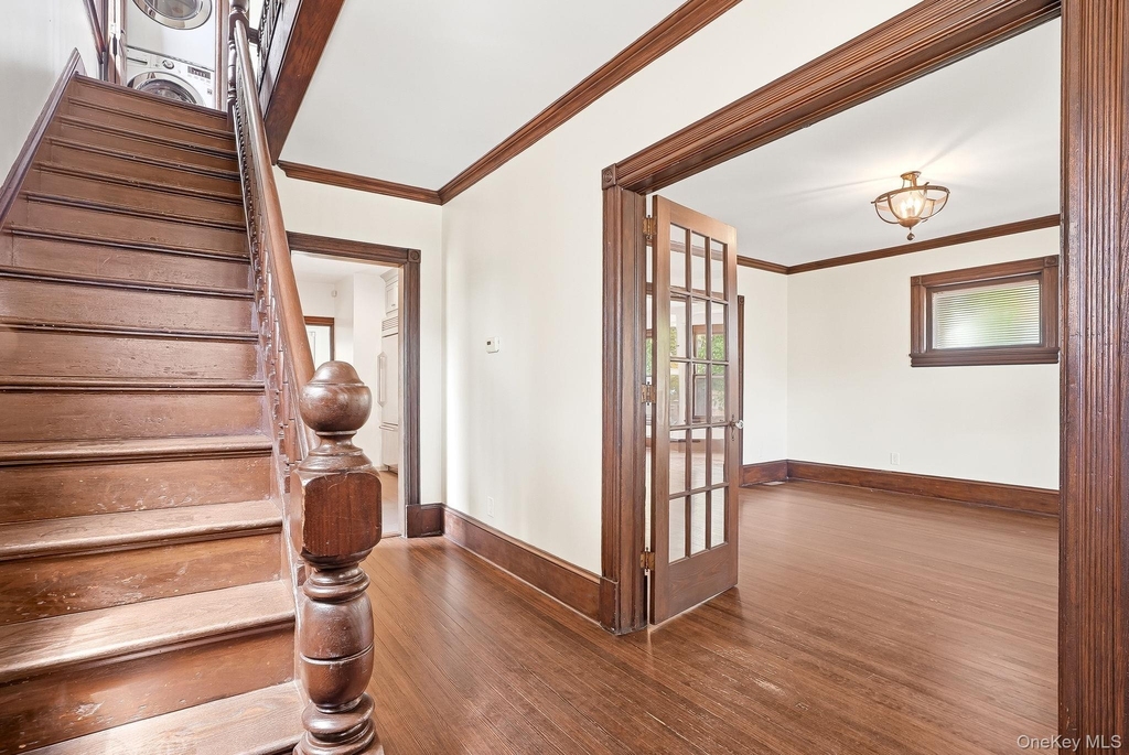 834 John Street - Photo 4